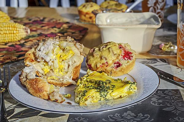 Breakfast on the table at Valley Springs Farm B&B 