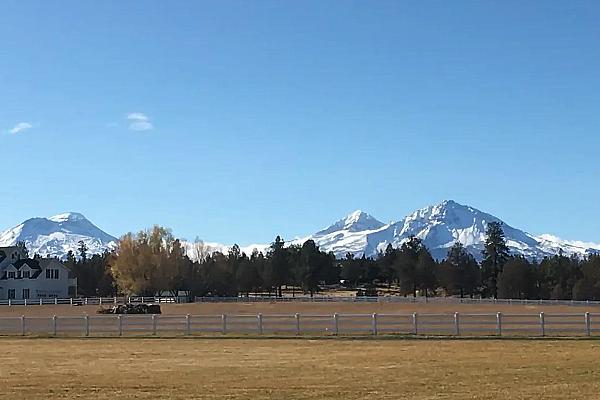 Sisters Mountains in the Cascades sovered in snow