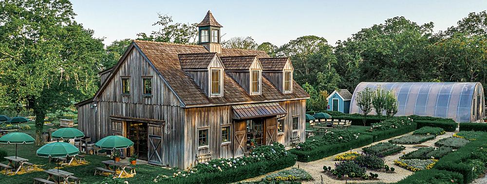 Featured Image - event barn set in the middle of gardens