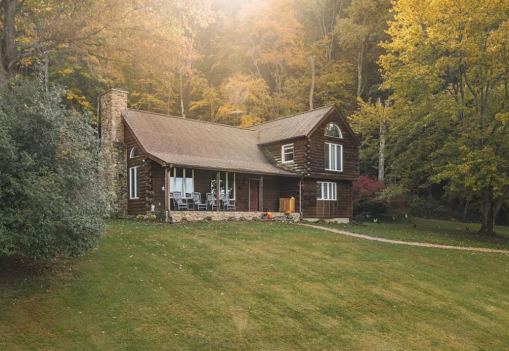 Featured Image- Cabin in the woods at Rooted Land