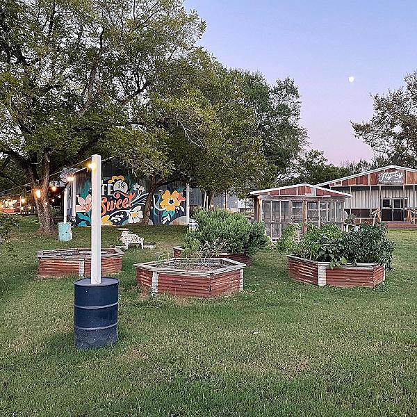 Beeweaver Honey Farm