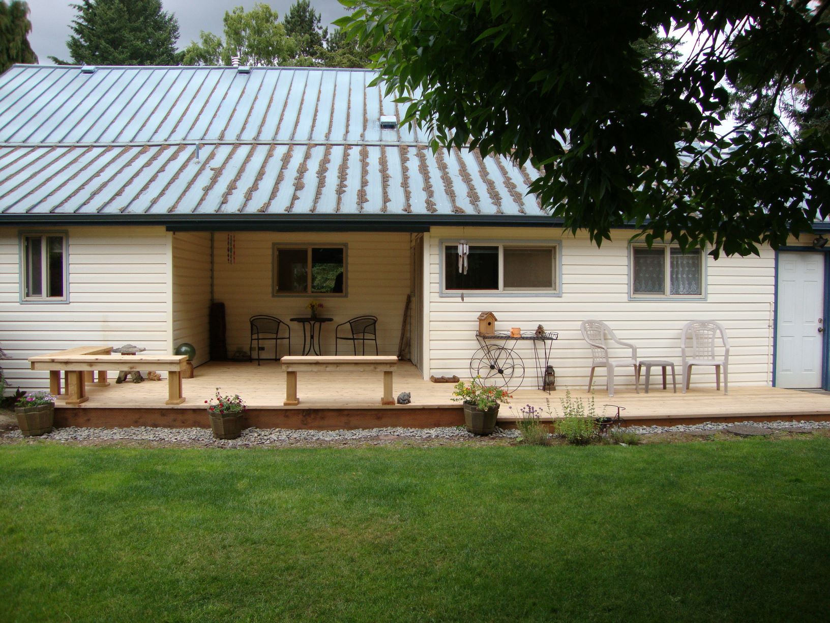 B & B Orchards - Farm Stay USA