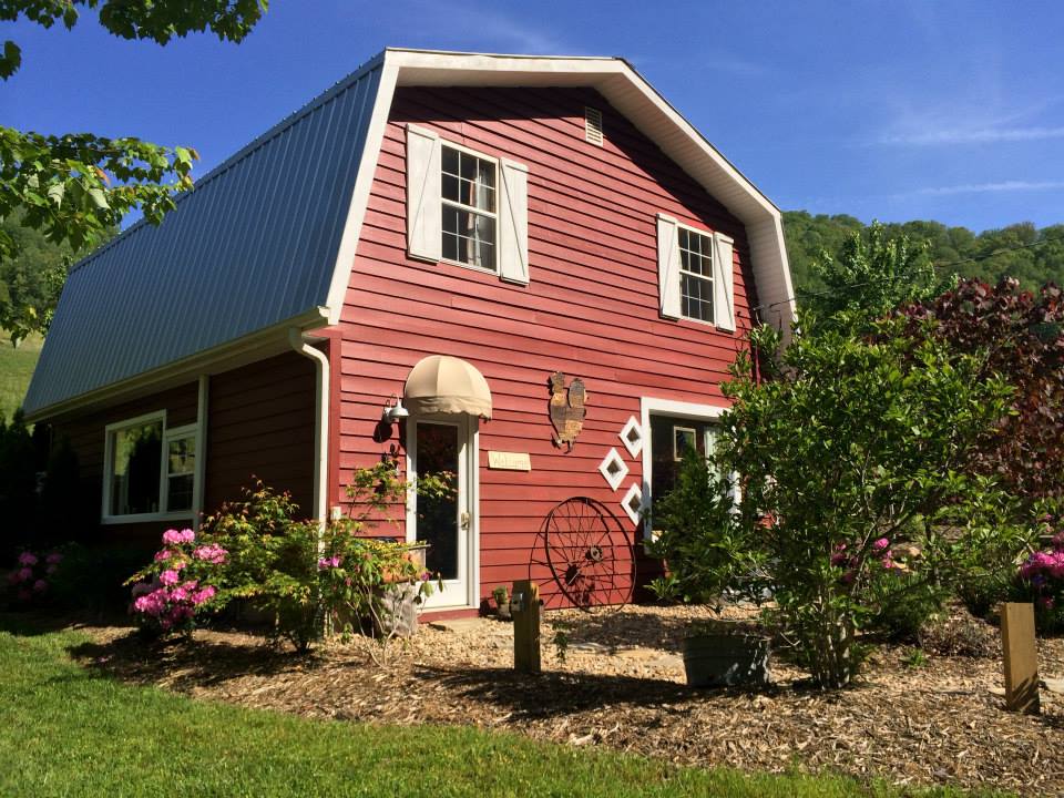 East Fork Farm, Marshall, NC | Farm Stay USA