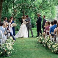 Outdoor wedding ceremony at Fairwinds Farm.