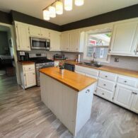 100 Year Old Farmhouse Farm Stay Kitchen